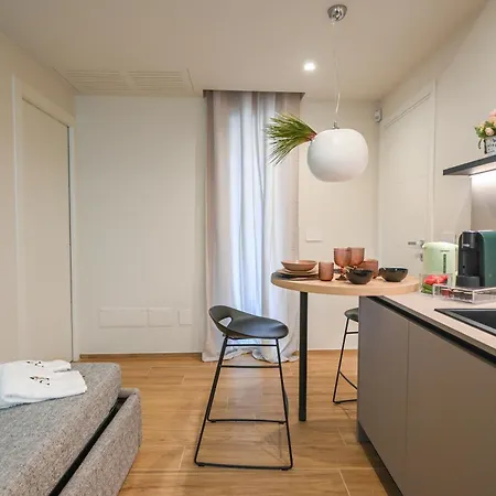 Aurisea Luxury - And Bari